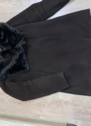 Женское коричневое пальто пальто с воротником, без пояса3 фото