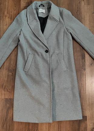 Сіре пальто reserved