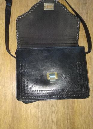 Чорна сумка планшет меседжер екокожа з вишивкою ремінь на плече atmosphere4 фото
