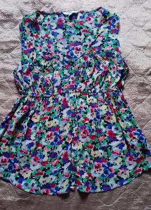 Женская блуза в цветах