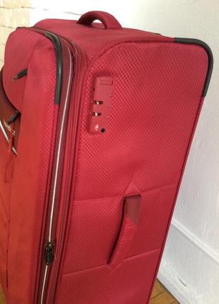 Очень красивый вместительный чемодан travelite2 фото