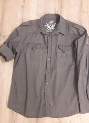 Рубашка в стиле военом.