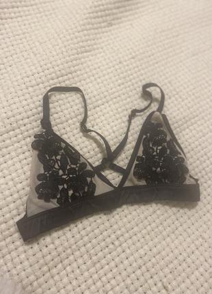 Ліф з мереживом