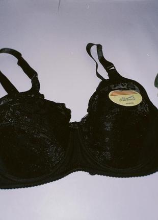 Бюстгальтер чорний мереживний 90dd