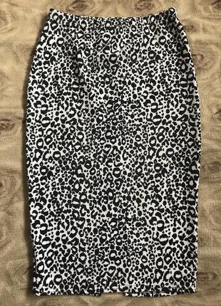 Спідниця міді