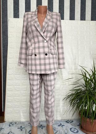 Брючный костюм