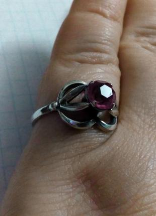 Советское серебряное кольцо с розовым корундом