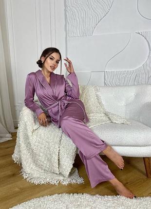 Атласная пижама есть в разных цветах