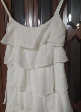 Белое платье с воланами2 фото