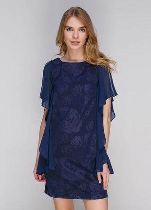 Стильное короткое платье с открытыми плечами от boohoo