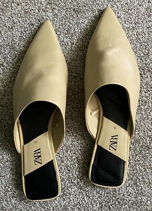 Шльопанці з натуральної шкіри zara
