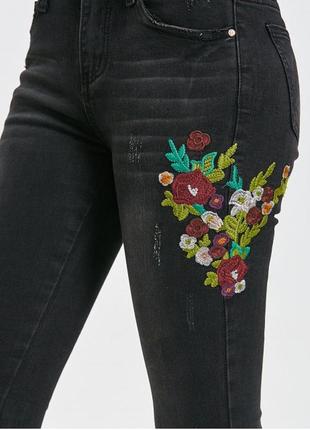 Zara черные джинсы скинни вышивка3 фото