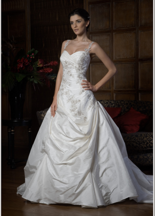 Дизайнерское свадебное платье divina sposa со шлейфом, франция5 фото