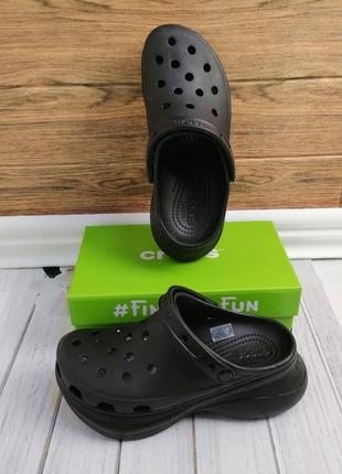 Женские кроксы сабо crocs classic bae clog белый черный9 фото