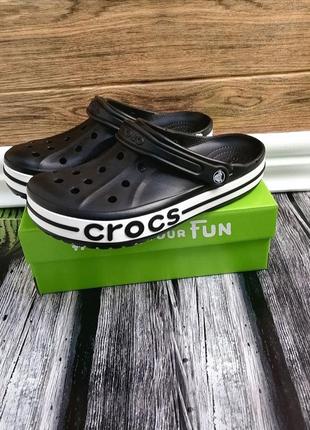 Чоловічі крокси сабо crocs bayaband clog чорні білі5 фото
