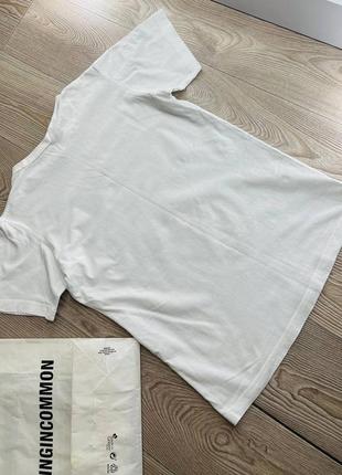 Женская белая футболка с принтом8 фото