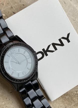 Годинник кварц swarovski/ оригінал dkny