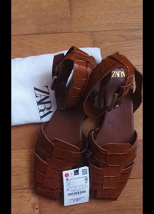 Взуття зара