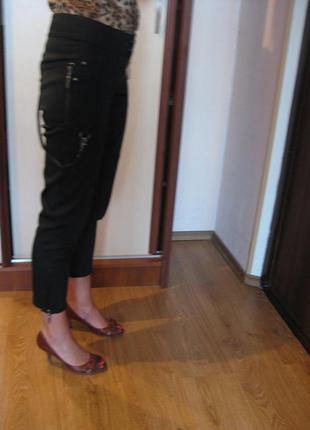 #розвантажуюсь актуальные укороченные брюки silvian heach2 фото