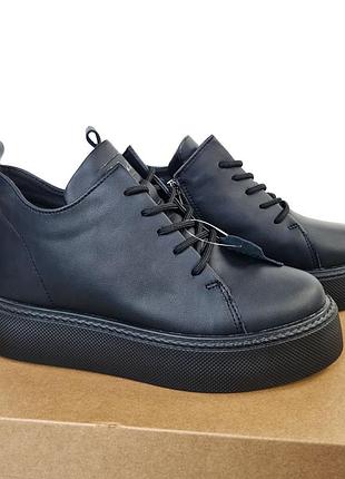 Стильные кеды из натуральной кожи