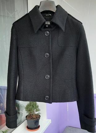 Пиджак чёрный женский тёплый короткий