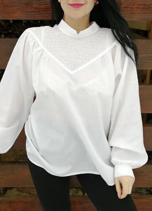 Дивовижна біла блуза