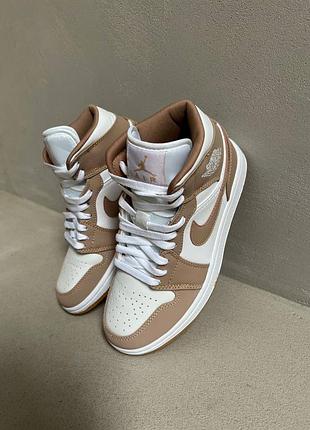 Женские высокие кожаные бежевые кроссовки nike air jordan 1🆕