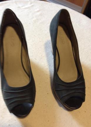 Туфлі жіночі