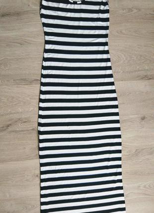 Классное черно - белое трикотажное макси платье " тельняшка" в полоску 95% вискозы.2 фото