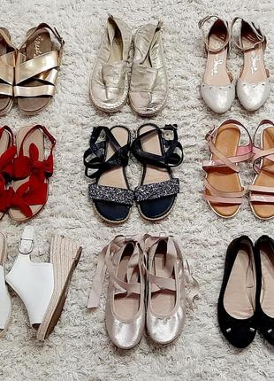 Лот літнього взуття на дівчинку 32 розміру