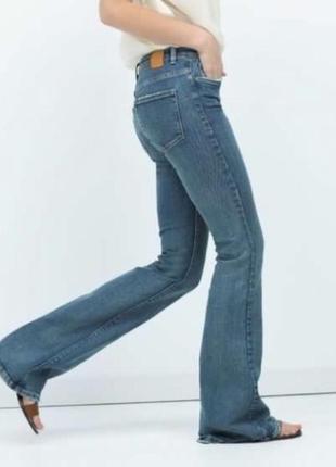 Расклешенные джинсы zara