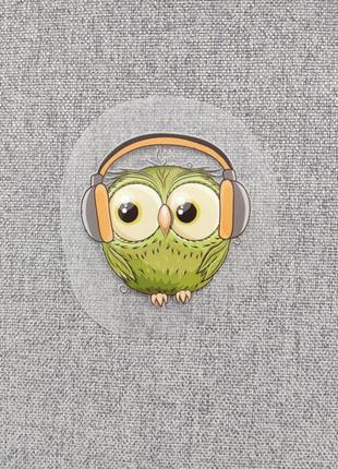Термонаклейка на тканину, одяг "зелена сова у навушниках"
