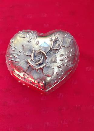 Золота скринька в троянди вінтаж