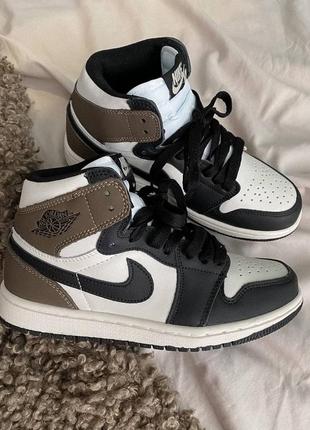 Дитячі та підліткові кросівки nike airjordan retro 1 dark mocha