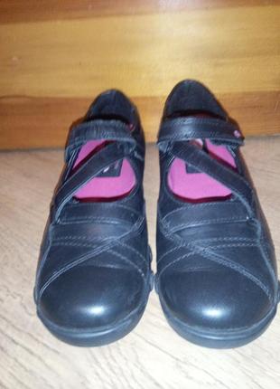 Туфли деские коженные shooz