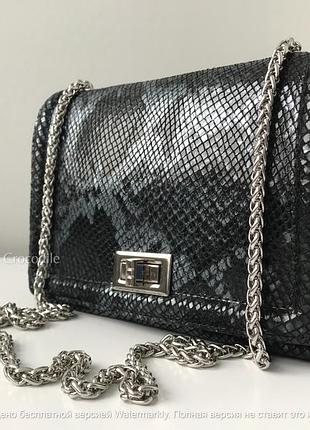 Шкіряна сумка кроссбоди 29486 borse in pelle італія натуральна шкіра чорна на ланцюжку