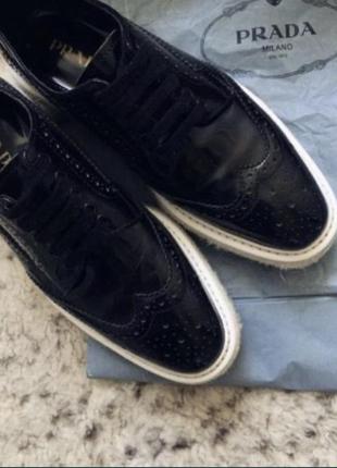 Чорні лофери, броги, челсі, оксфорди платформа