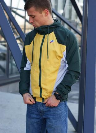 Чоловіча вітровка nike heritage windrunner signature jacket зелена з жовтим8 фото