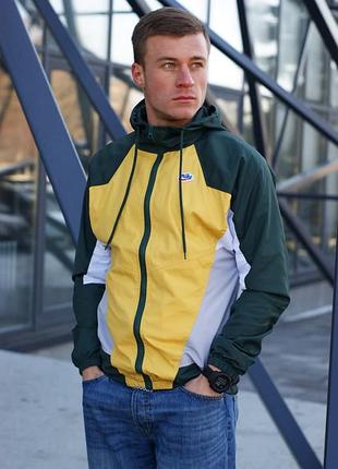 Мужская ветровка nike heritage windrunner signature jacket зеленая с желтым