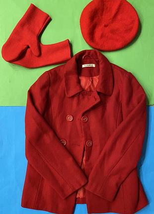 Комплект пальто перчатки берет