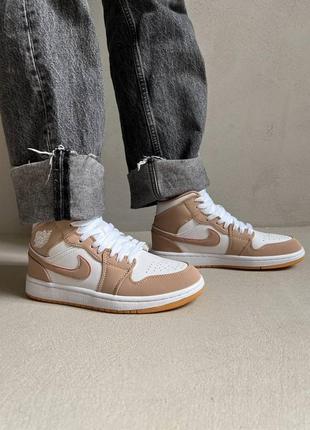 Nike jordan 1 retro beige брендовые бежевые высокие кроссовки джордан найк бежеві круті жіночі високі кросівки унісекс