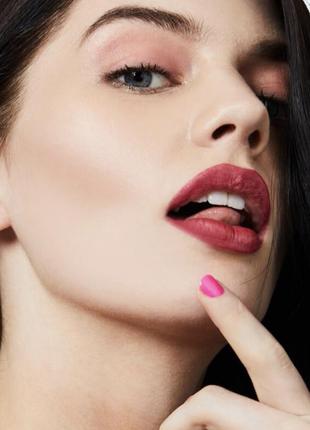 Карандаш для губ illamasqua colouring pencil lip в оттенке lust2 фото