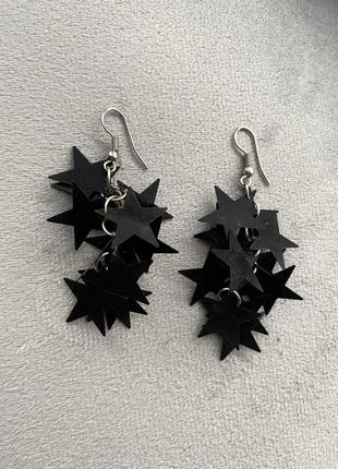 Чёрные серёжки звёзды звёздочки серьги стильные яркие необычные