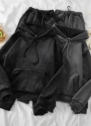 Велюровый костюм