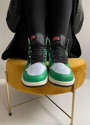 Nike jordan 1 retro lucky green крутые брендовые зеленые высокие кроссовки найк джордан жіночі високі зелені трендові кросівки5 фото