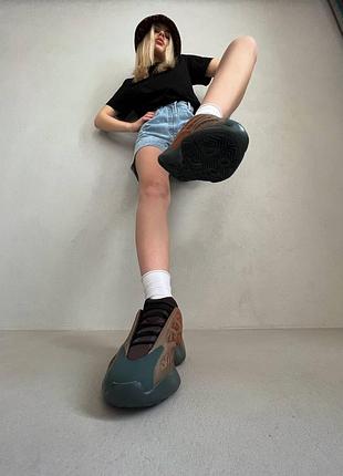 Yeezy 700 v3 copper fade adidas брендові круті кросівки ізі помаранчеві адідас жіночі трендові кросівки ізі3 фото