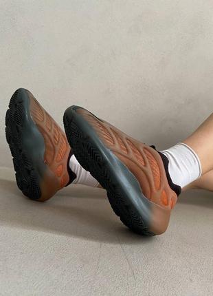 Yeezy 700 v3 copper fade adidas брендові круті кросівки ізі помаранчеві адідас жіночі трендові кросівки ізі8 фото