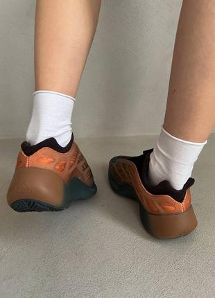 Yeezy 700 v3 copper fade adidas брендові круті кросівки ізі помаранчеві адідас жіночі трендові кросівки ізі5 фото