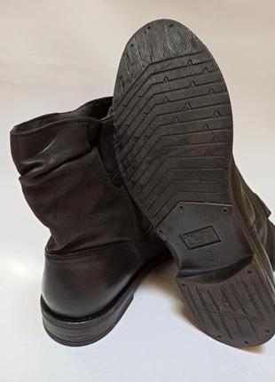 Напівчоботи buffalo. брендове взуття stock