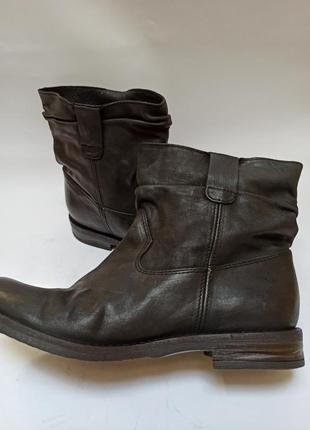 Напівчоботи buffalo. брендове взуття stock